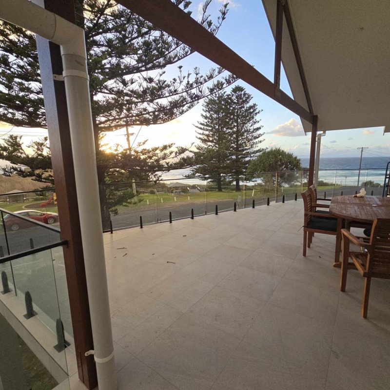 Frameless Glass Guardrail Stainless Steel Handrail for Balcony Terrace Modern Design