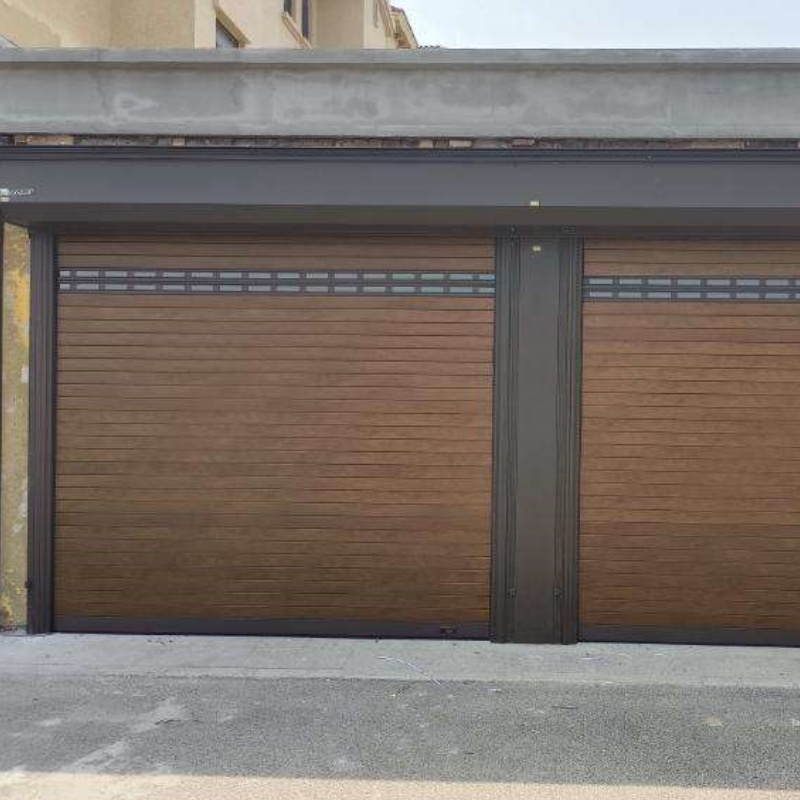 High Quality Best Price Remote Control Insulation Garage Doors with Motor